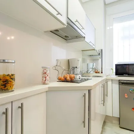 Surthy Villamarta Studio City Center شقة