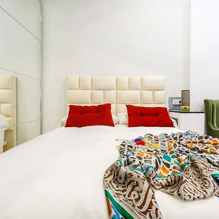Surthy Villamarta Studio City Center شقة