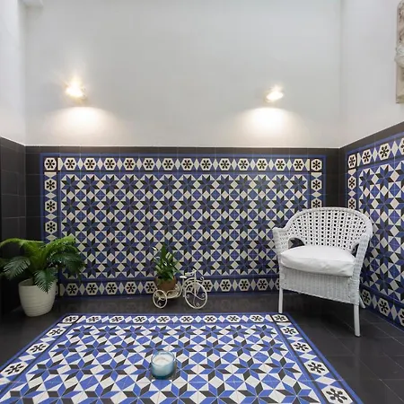 Surthy Villamarta Studio City Center شقة جيريز